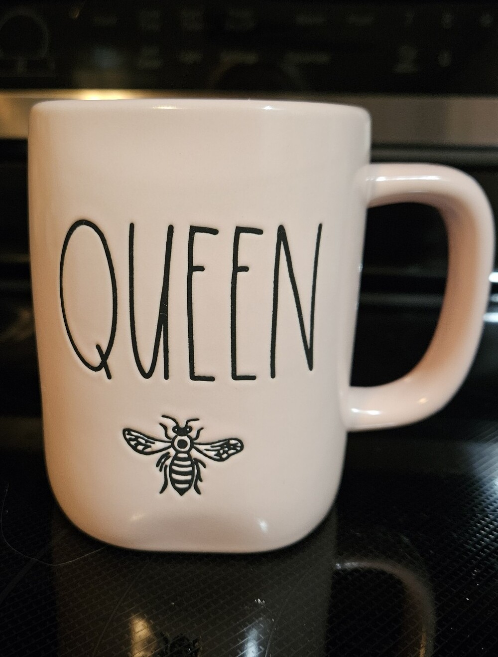 Rae Dunn Queen Bee Mug, Pink, EC